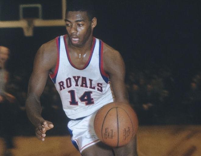 现了同频共 现了同频共